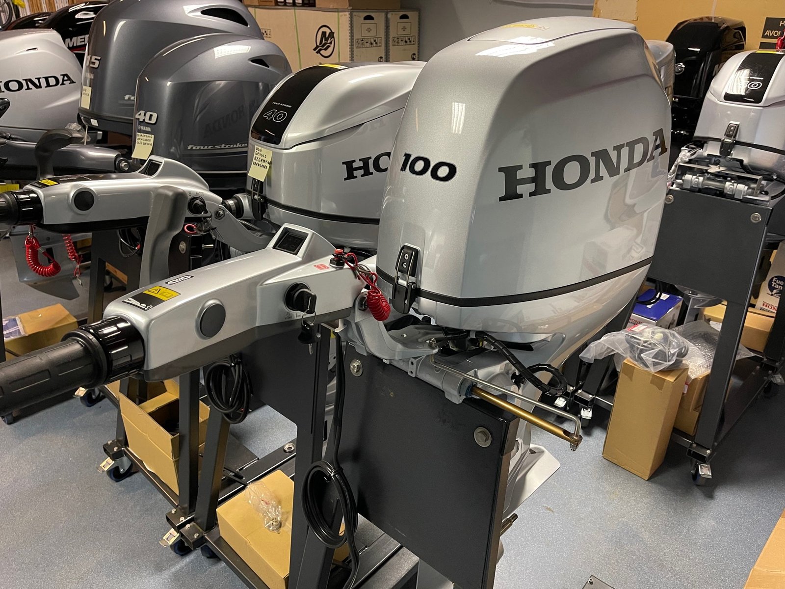 Honda 100 HP long shaft BF100 LRTU (including tiller steering and propeller)