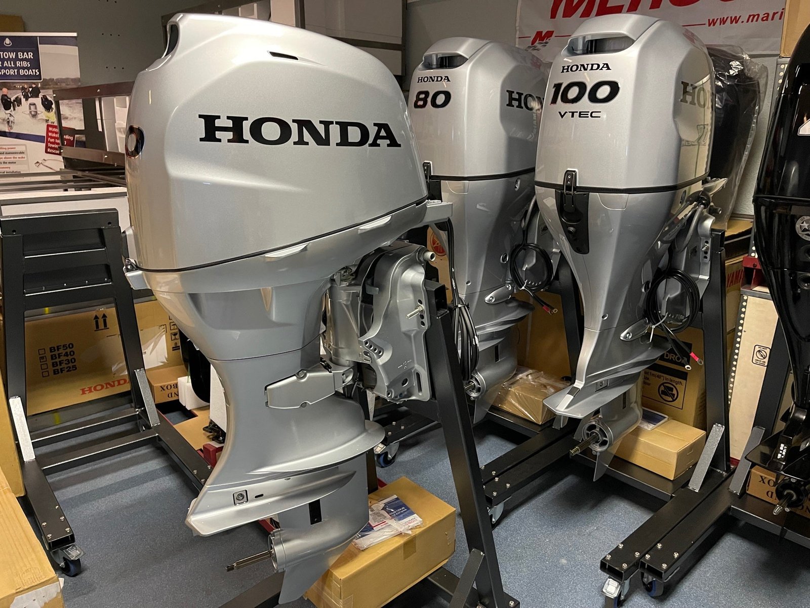 Honda 40 HP long shaft BF40 LRTU (including remote control, gauges and propeller)