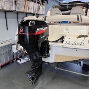 Mercury 30 HP EFI (Electronic Fuel Injection) 4-stroke with remote control