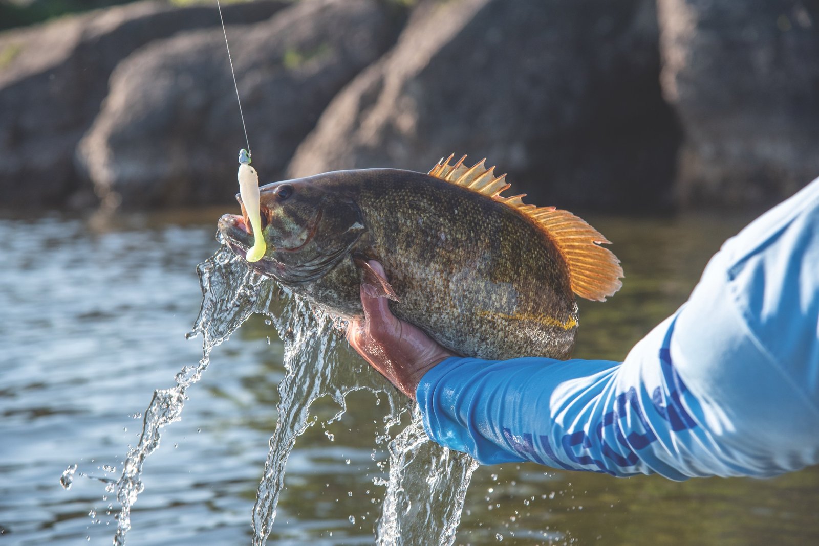 Read more about the article Angling Artist: Garrick Dixon – On The Water